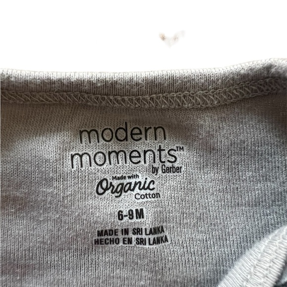 Gerber Dinosaur and Striped Onesie Bundle | 6-9M - Picture 4 of 4